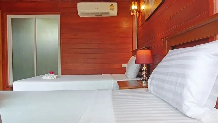 Twin Bungalow, Air-Conditioning