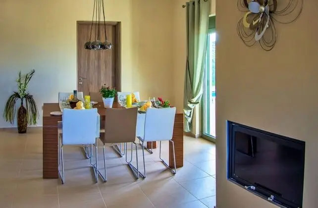 Villa, 3 Yatak Odası, Şömine
