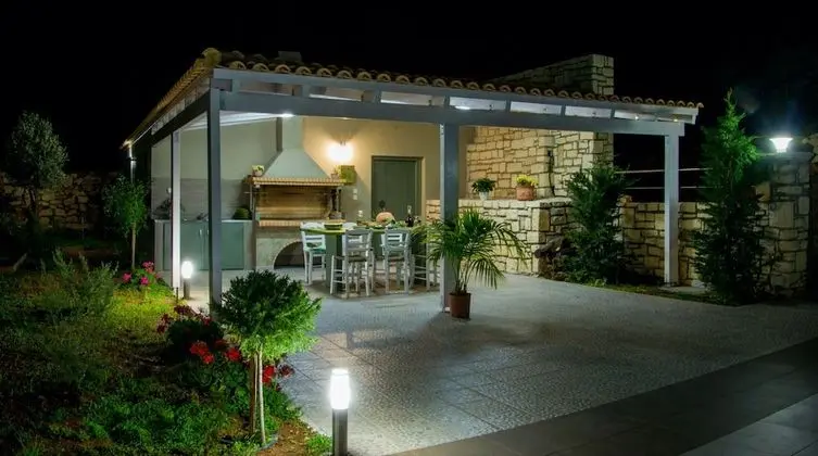 Villa, 3 Yatak Odası, Şömine