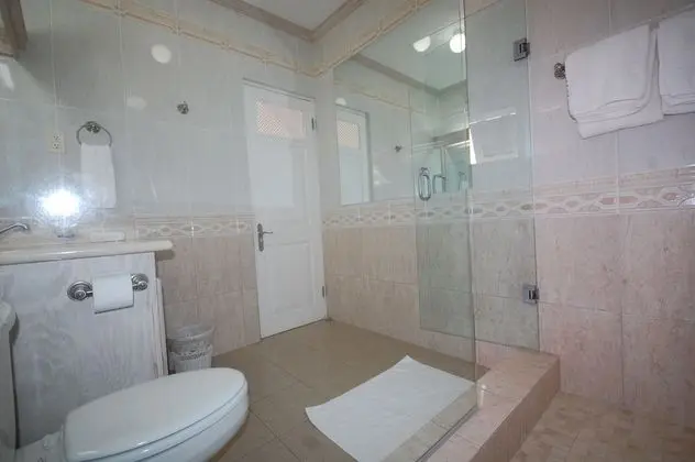 Villa, 4 Yatak Odası, Sigara İçilebilir