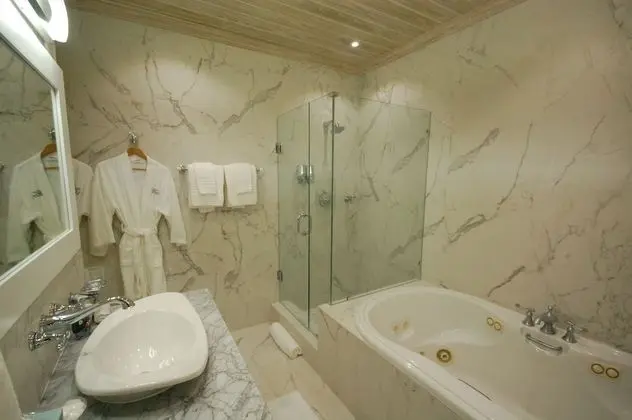 Villa, 4 Yatak Odası, Sigara İçilebilir