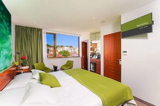 Deluxe Tek Büyük veya İki Ayrı Yataklı Oda, Şehir Manzaralı