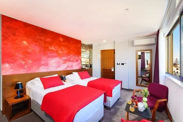 Deluxe Tek Büyük veya İki Ayrı Yataklı Oda, Şehir Manzaralı