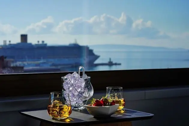 Superior Tek Büyük veya İki Ayrı Yataklı Oda, Deniz Manzaralı