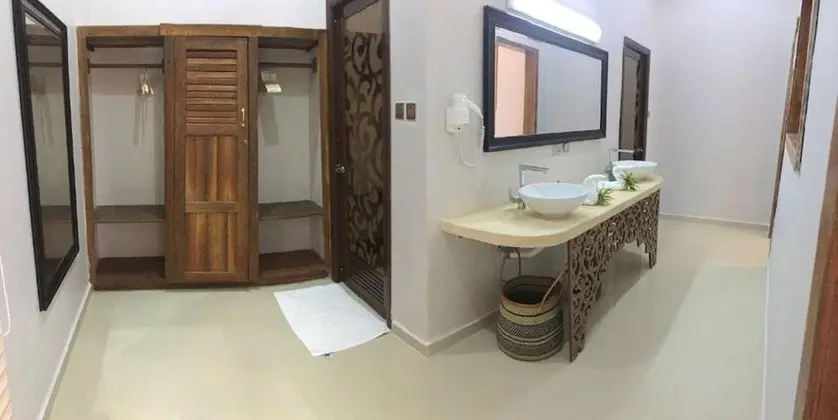 King Room with Pool View
