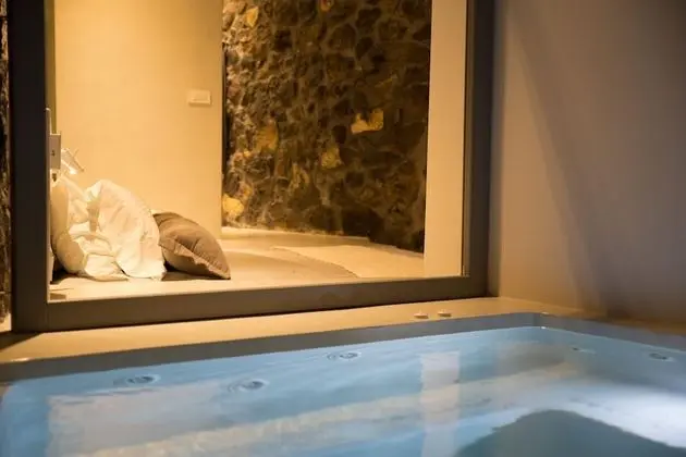 Deluxe Süit, Sıcak Su Küveti