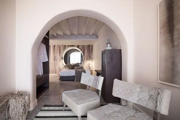 Elegant Suite with Sharing Pool (2 Adults)