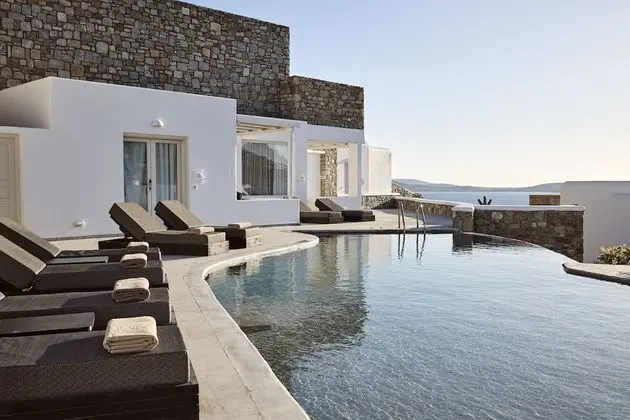Elegant Suite with Sharing Pool (2 Adults)