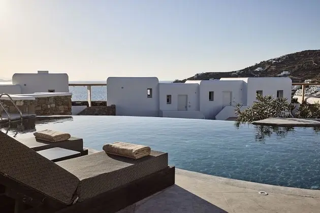 Elegant Suite with Sharing Pool (2 Adults)