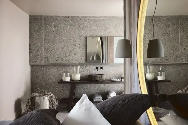 Elegant Suite with Sharing Pool (2 Adults)