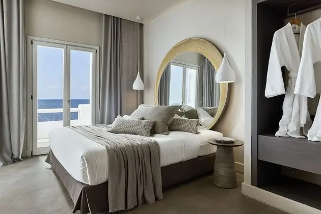 Sunset Deluxe Sea View Suite
