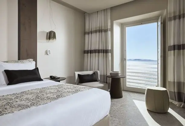 Sunset Deluxe Sea View Suite