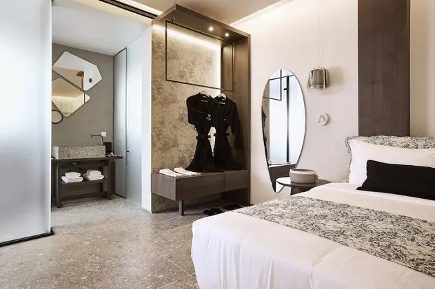 Sunset Deluxe Sea View Suite