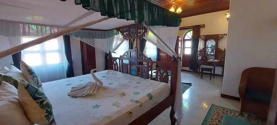 Superior Tek Büyük veya İki Ayrı Yataklı Oda