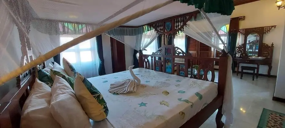 Superior Tek Büyük veya İki Ayrı Yataklı Oda