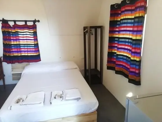 Tek Büyük Yataklı Oda, Deniz Manzaralı (Oasis Of Olive Trees)