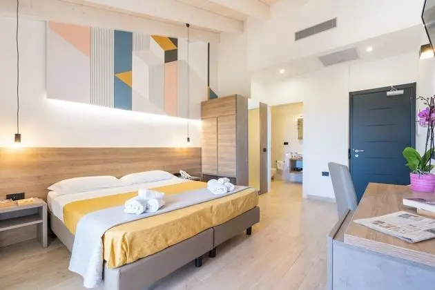 Deluxe Tek Büyük veya İki Ayrı Yataklı Oda, 1 Yatak Odası, Balkon, Deniz Manzaralı