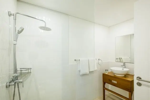 Deluxe One Bed Suite