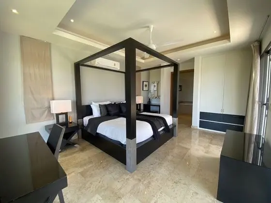 3 Bed Seaview