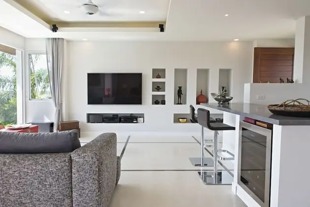 3 Bed Seaview