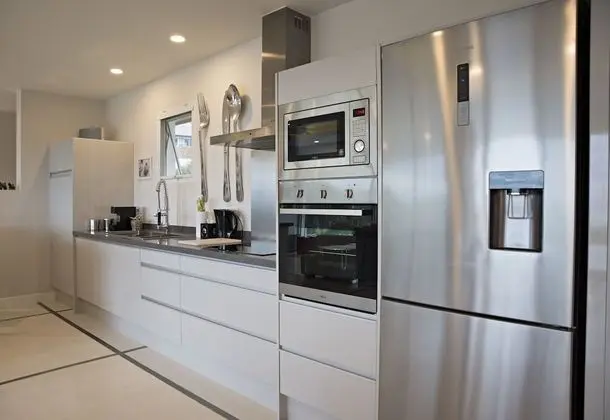 3 Bed Seaview