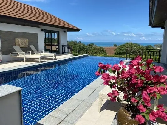 3 Bed Seaview