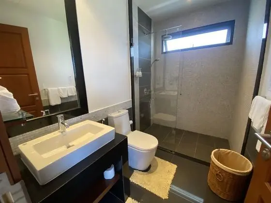 3 Bed Seaview