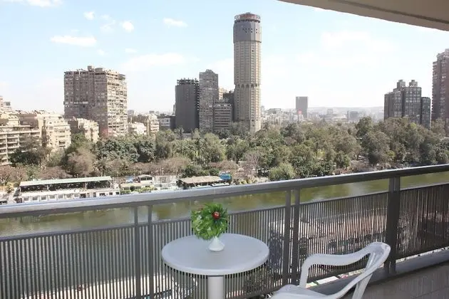 Standard Tek Büyük veya İki Ayrı Yataklı Oda (Nile View)