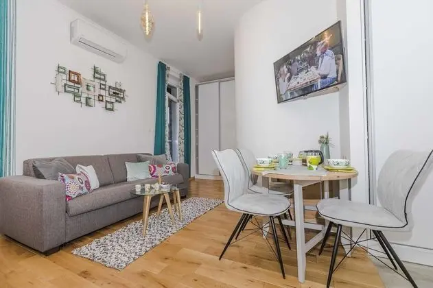 Superior Stüdyo, Balkon