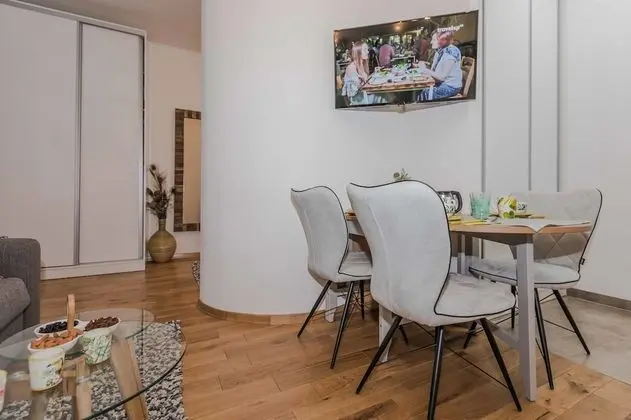Superior Stüdyo, Balkon