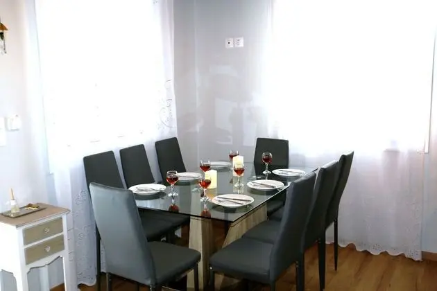 Family Apart Daire, 3 Yatak Odası, Sigara İçilebilir, Deniz Manzaralı