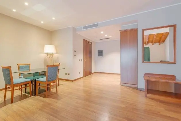 Junior Süit, Balkon, Göl Manzaralı