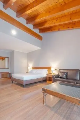 Junior Süit, Balkon, Göl Manzaralı