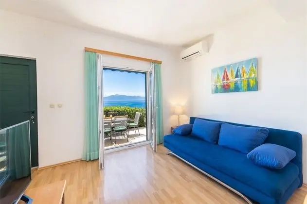 Apart Daire (Horizont - 150 m from pebble beach - )