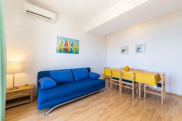 Apart Daire (Horizont - 150 m from pebble beach - )