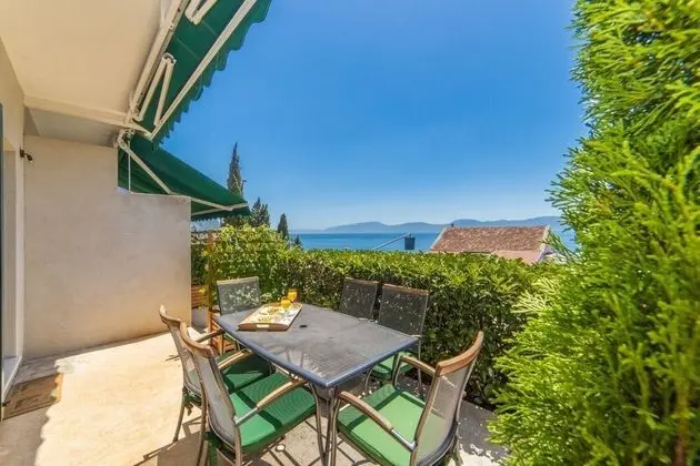 Apart Daire (Horizont - 150 m from pebble beach - )
