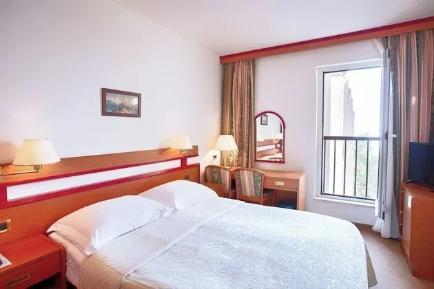 Economy Tek Büyük Yataklı Oda