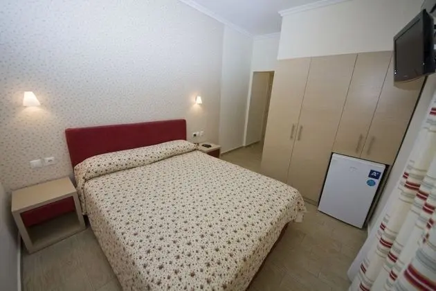 Tek Büyük Yataklı Oda, Kısmi Deniz Manzaralı