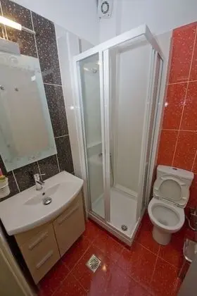 Tek Büyük Yataklı Oda, Kısmi Deniz Manzaralı