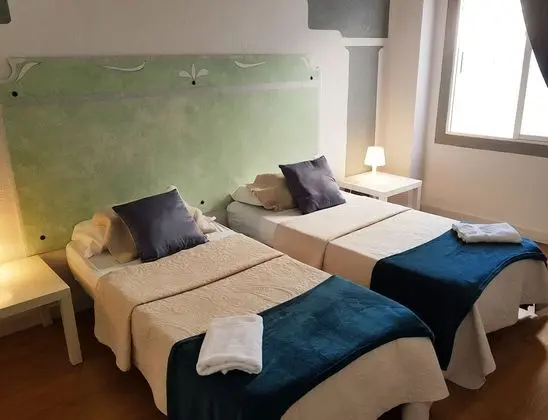 Basic Tek Büyük veya İki Ayrı Yataklı Oda