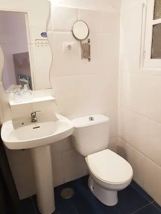 Basic Tek Büyük veya İki Ayrı Yataklı Oda