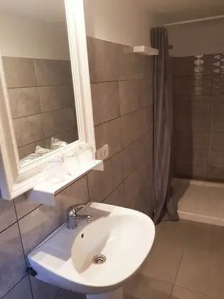 Basic Üç Kişilik Oda