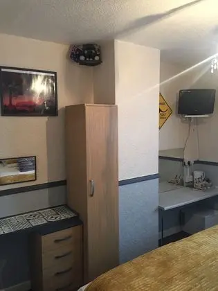 Tek Büyük Yataklı Oda, 1 En Büyük (King) Boy Yatak