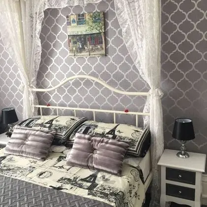 Tek Büyük Yataklı Oda (4 poster)