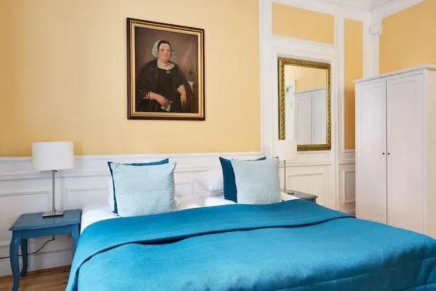 İki Ayrı Yataklı Oda, Ortak Banyo (Located in corridor)