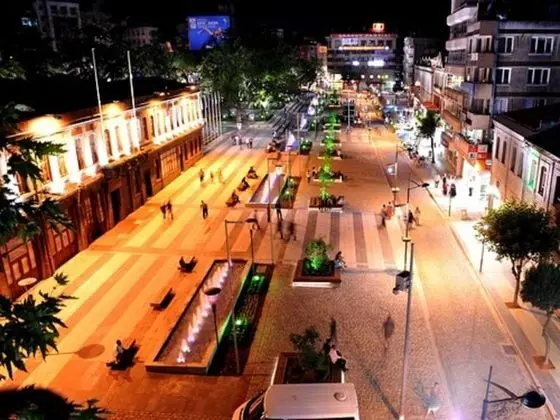Tek Büyük veya İki Ayrı Yataklı Oda