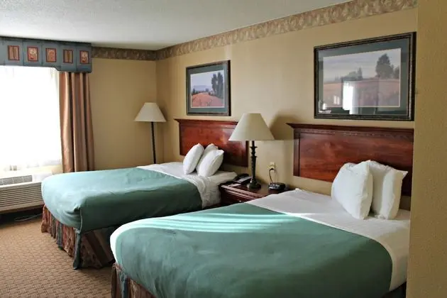 Oda, 2 Büyük (Queen) Boy Yatak, Sigara İçilmez