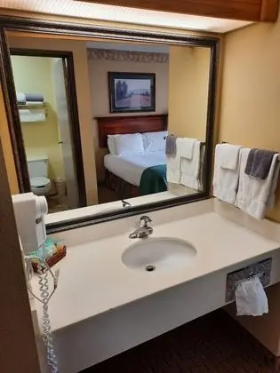 Oda, 2 Büyük (Queen) Boy Yatak, Sigara İçilmez