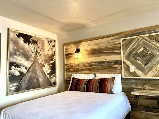 Luxury Tek Büyük Yataklı Oda