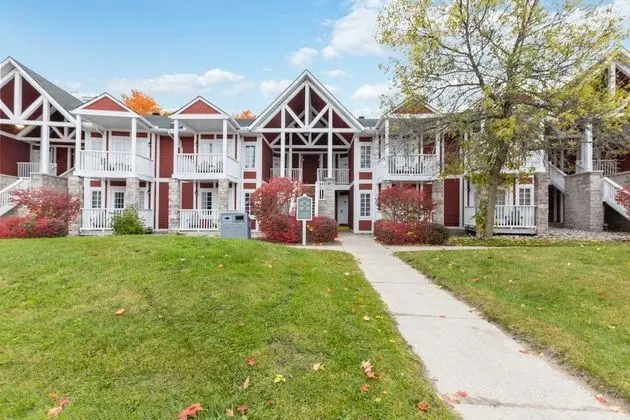 2062/2063 Carriage Country w/ Pool
